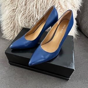 Royal blue Nine West pumps